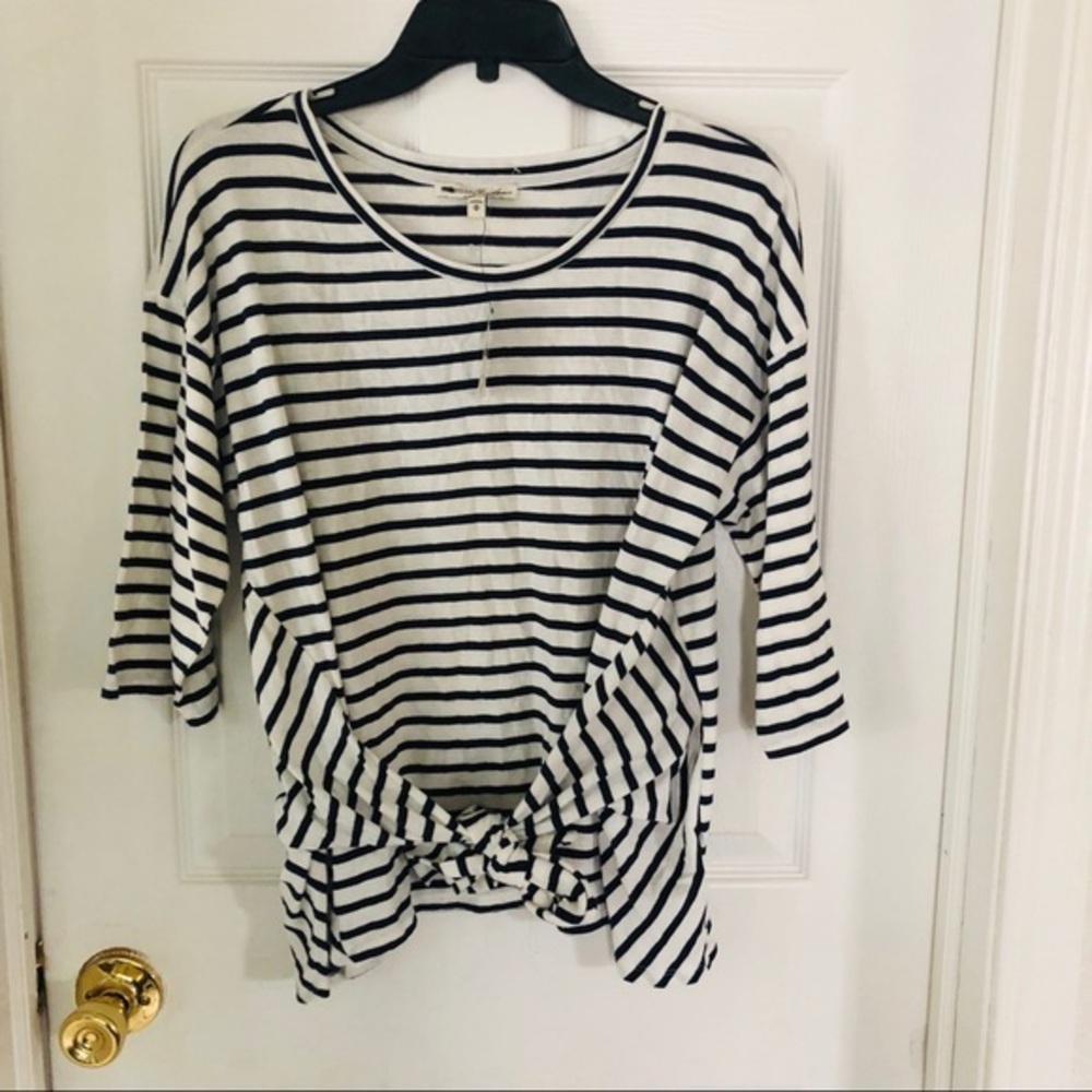NWT Express striped tie front white & navy blue cotton shirt size medium